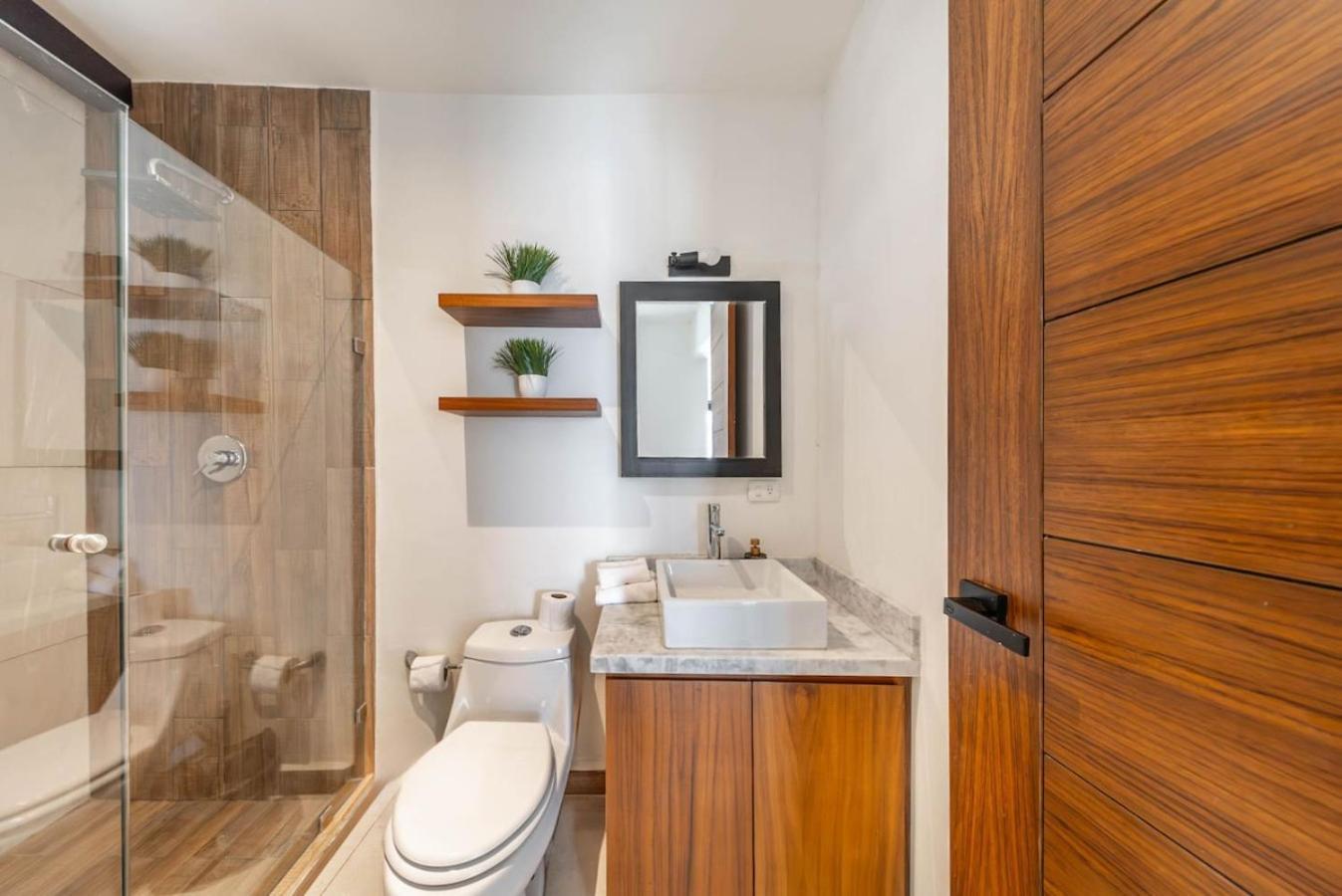 2 Bedroom Oasis With Incredible Rooftop Pool Сasa de vacaciones *