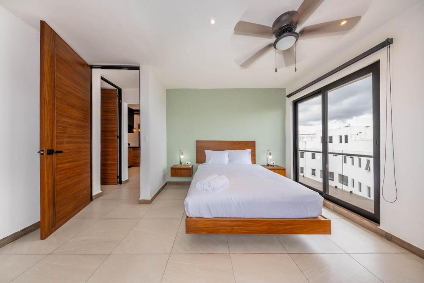 Сasa de vacaciones 2 Bedroom Oasis With Incredible Rooftop Pool Playa del Carmen