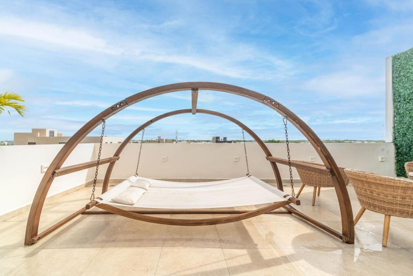 2 Bedroom Oasis With Incredible Rooftop Pool Playa del Carmen