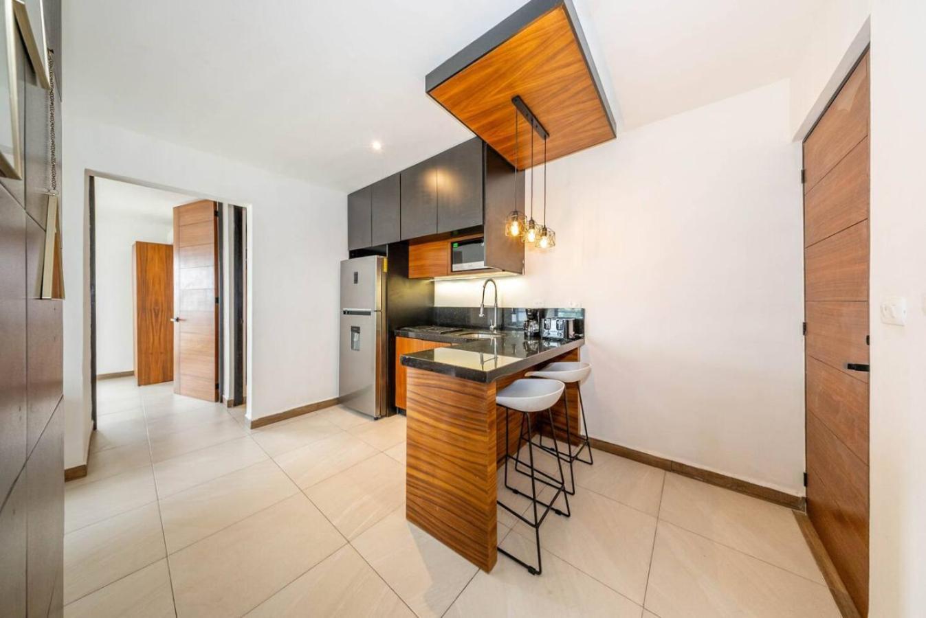 2 Bedroom Oasis With Incredible Rooftop Pool Сasa de vacaciones *