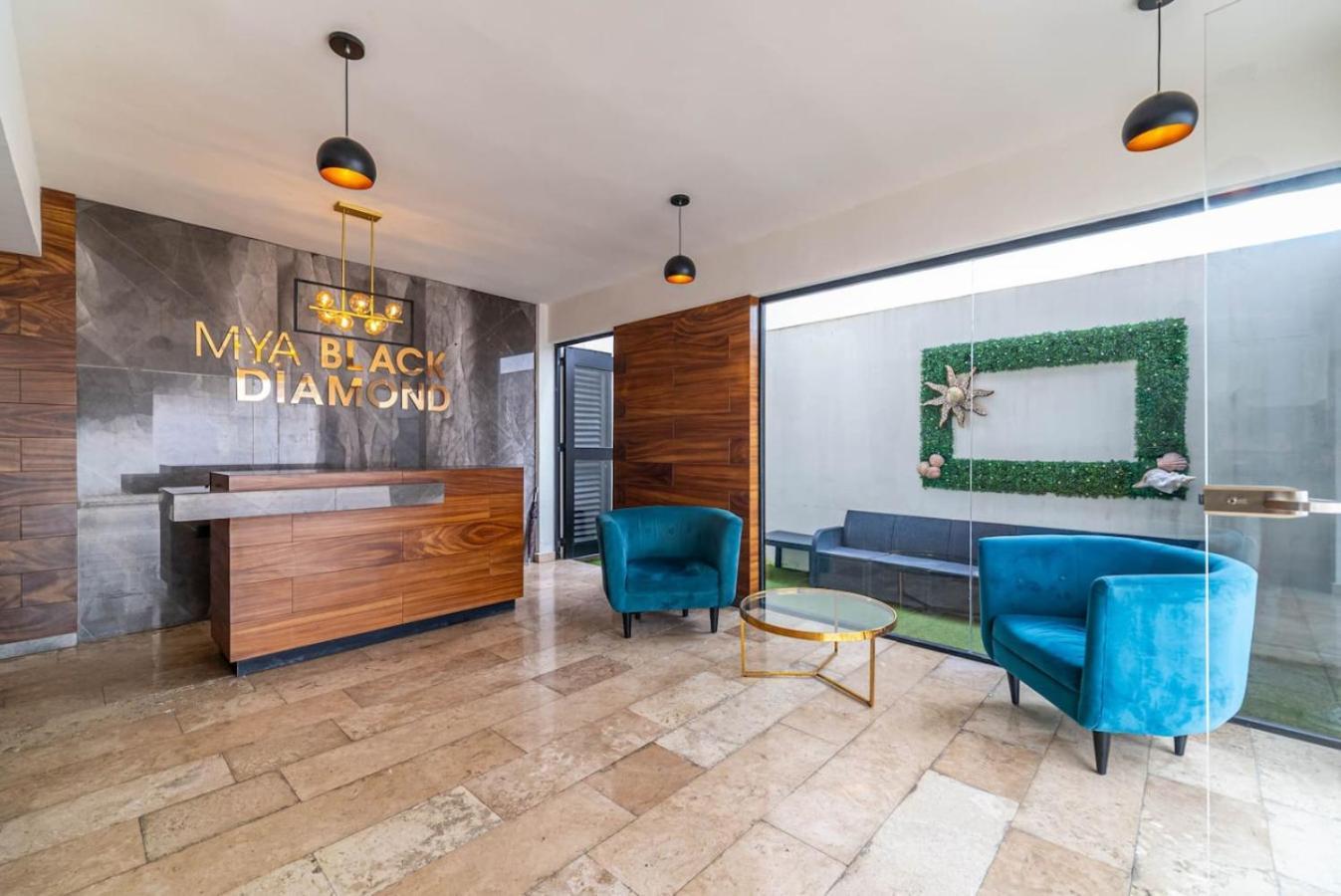 Сasa de vacaciones 2 Bedroom Oasis With Incredible Rooftop Pool *